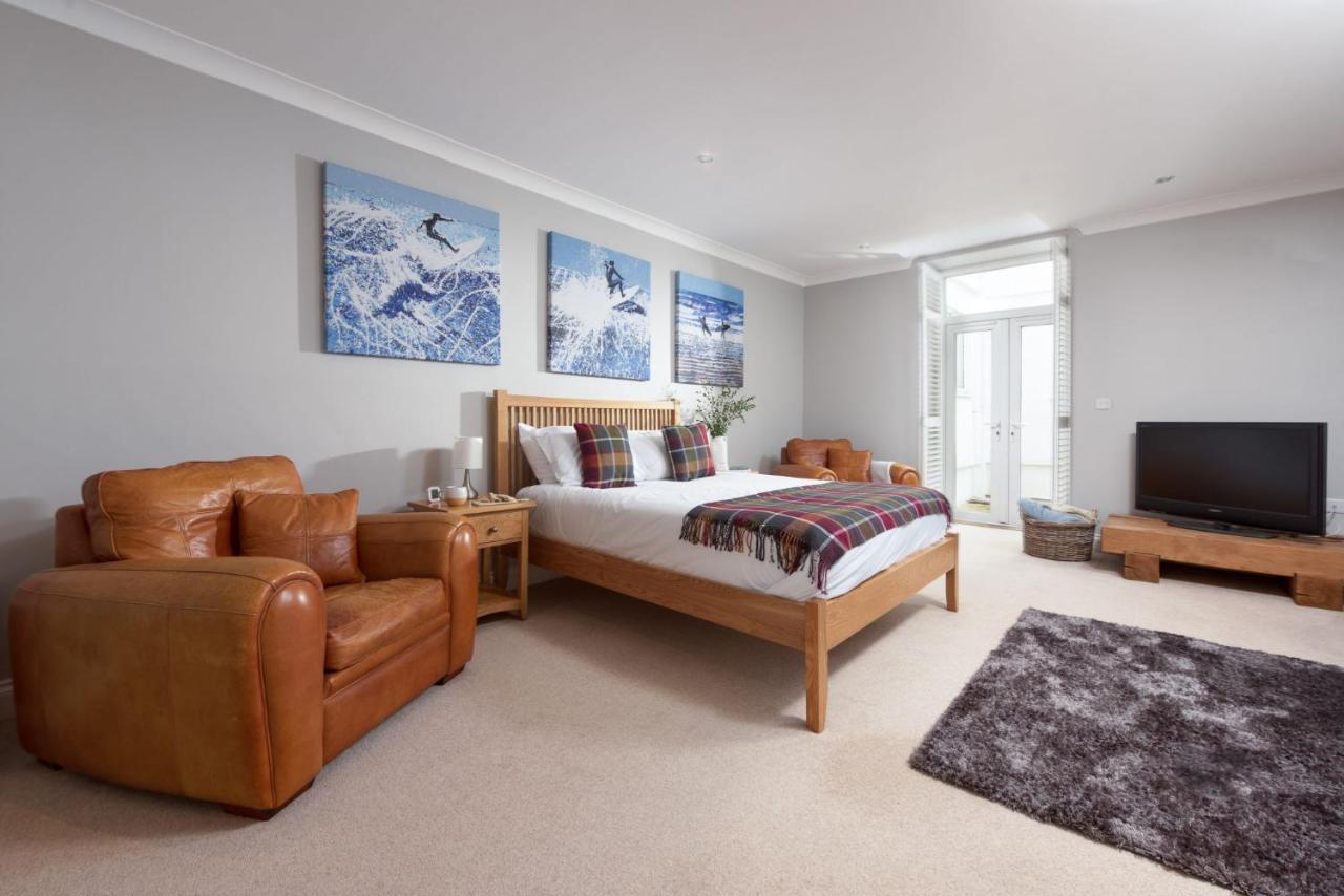 3 The Manor, Porthkidney Sands Apartment