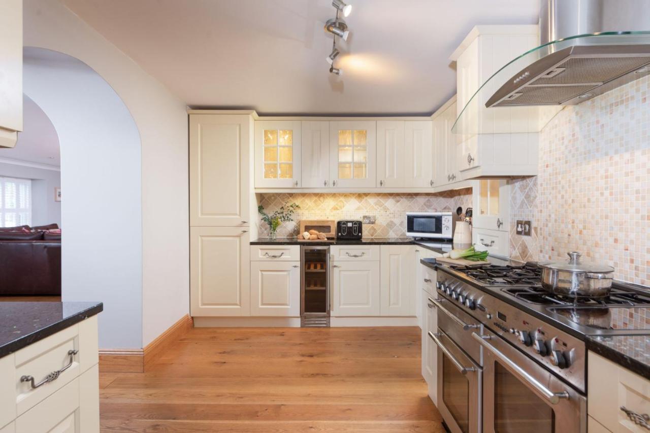3 The Manor, Porthkidney Sands *