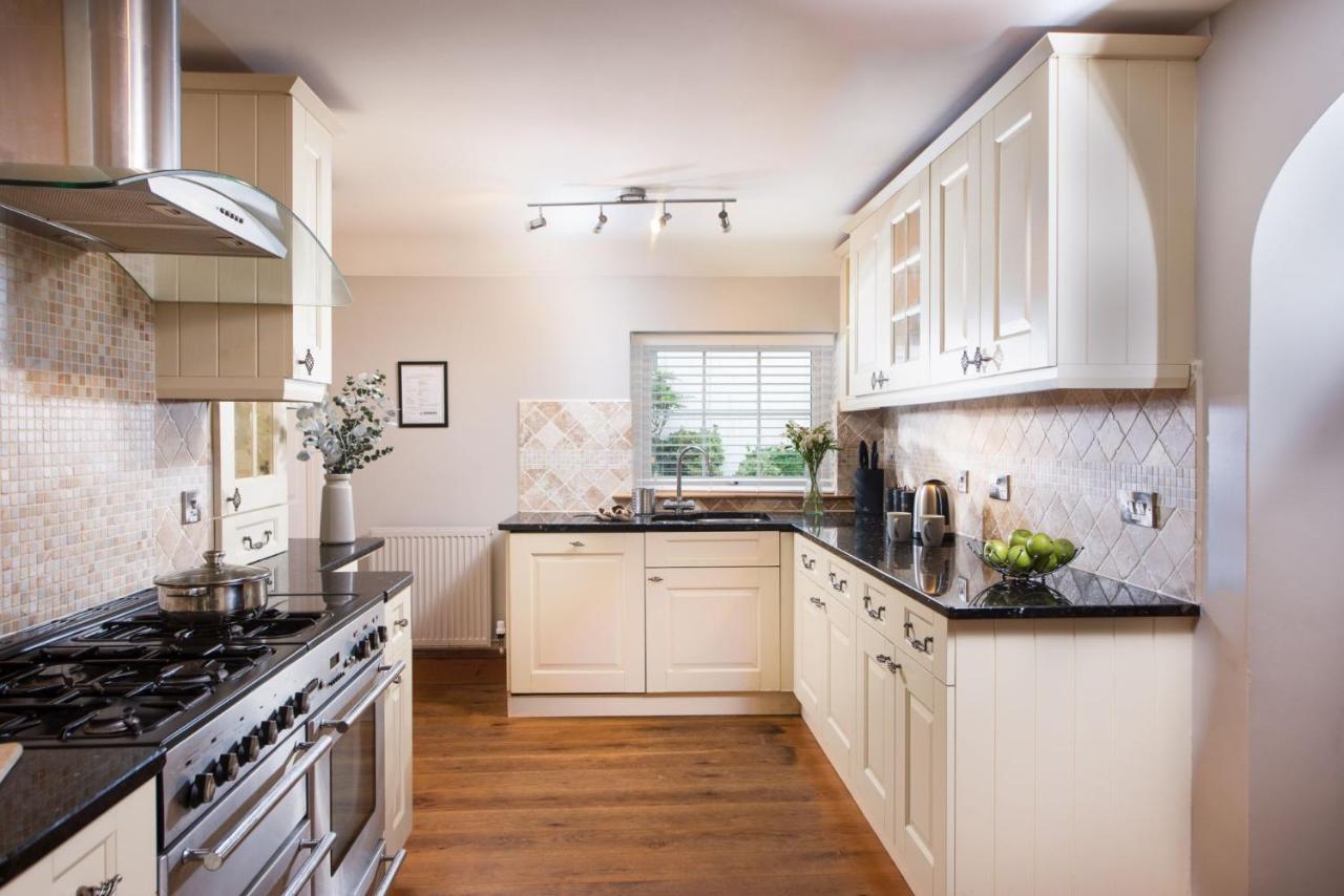 3 The Manor, Porthkidney Sands Apartment *